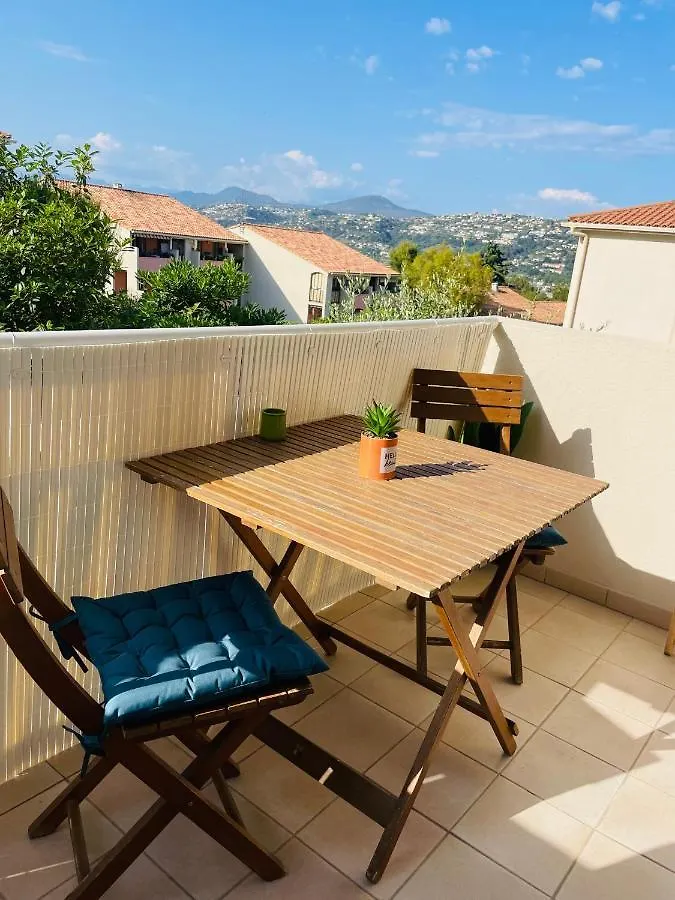 Studio Cosy Avec Terrasse Et Garage Saint-Laurent Du Var Limitrophe Nice 0*, 생로랑뒤바르