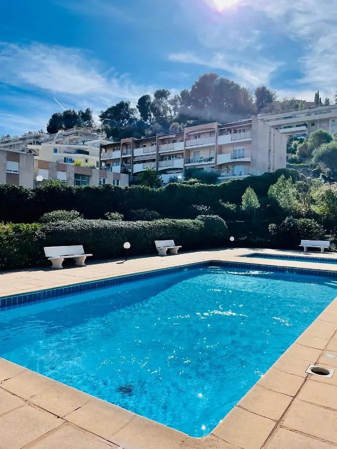 Studio Cosy Avec Terrasse Et Garage Saint-Laurent Du Var Limitrophe Nice 아파트